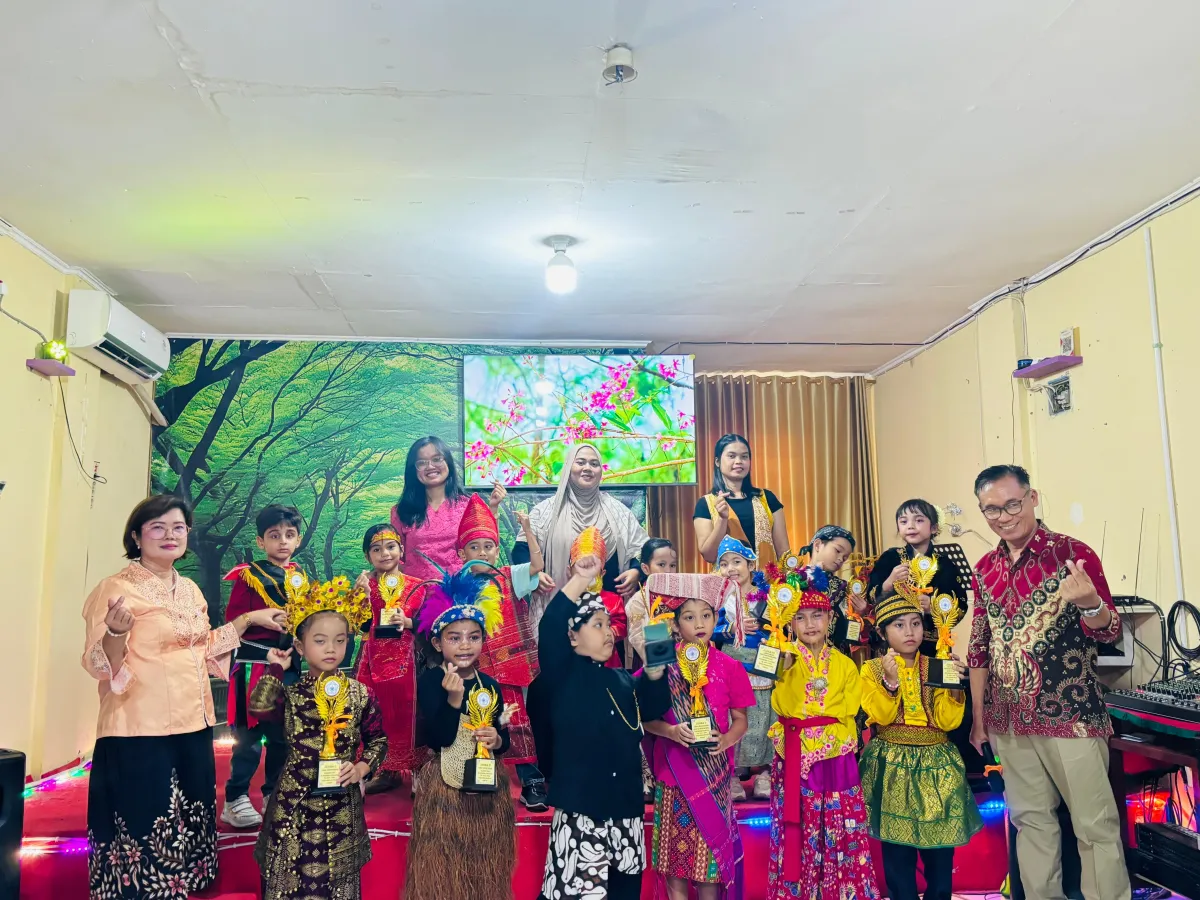 Siswa NPS di Hari Kartini